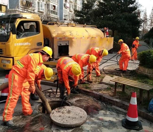 嘉积镇市政管道清淤